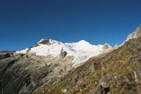 © Copyright - Raphael Kessler 2011 - Peru - Huaraz - Cordillera snowcapped mountains and glacier