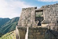 © Copyright - Raphael Kessler 2011 - Peru - Macchu Picchu - Corner building
