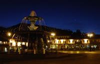 © Copyright - Raphael Kessler 2011 - Peru - Cuzco - Night view across the plaza