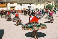 © Copyright - Raphael Kessler 2011 - Peru - Ollantaytambo - Women
