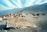 © Copyright - Raphael Kessler 2011 - Peru - Toro Muerto Petroglyphs - Rainbow