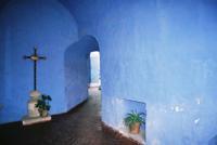 © Copyright - Raphael Kessler 2011 - Peru - Arequipa - Santa Catalina Convent - Blue cross