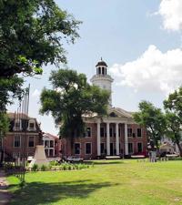 © Copyright Raphael Kessler 2011 - Suriname - Paramaribo - Government Buildings