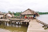 © Copyright - Raphael Kessler 2011 - Venezuela - Orinoco Delta - Warao tribes people - Gathered together