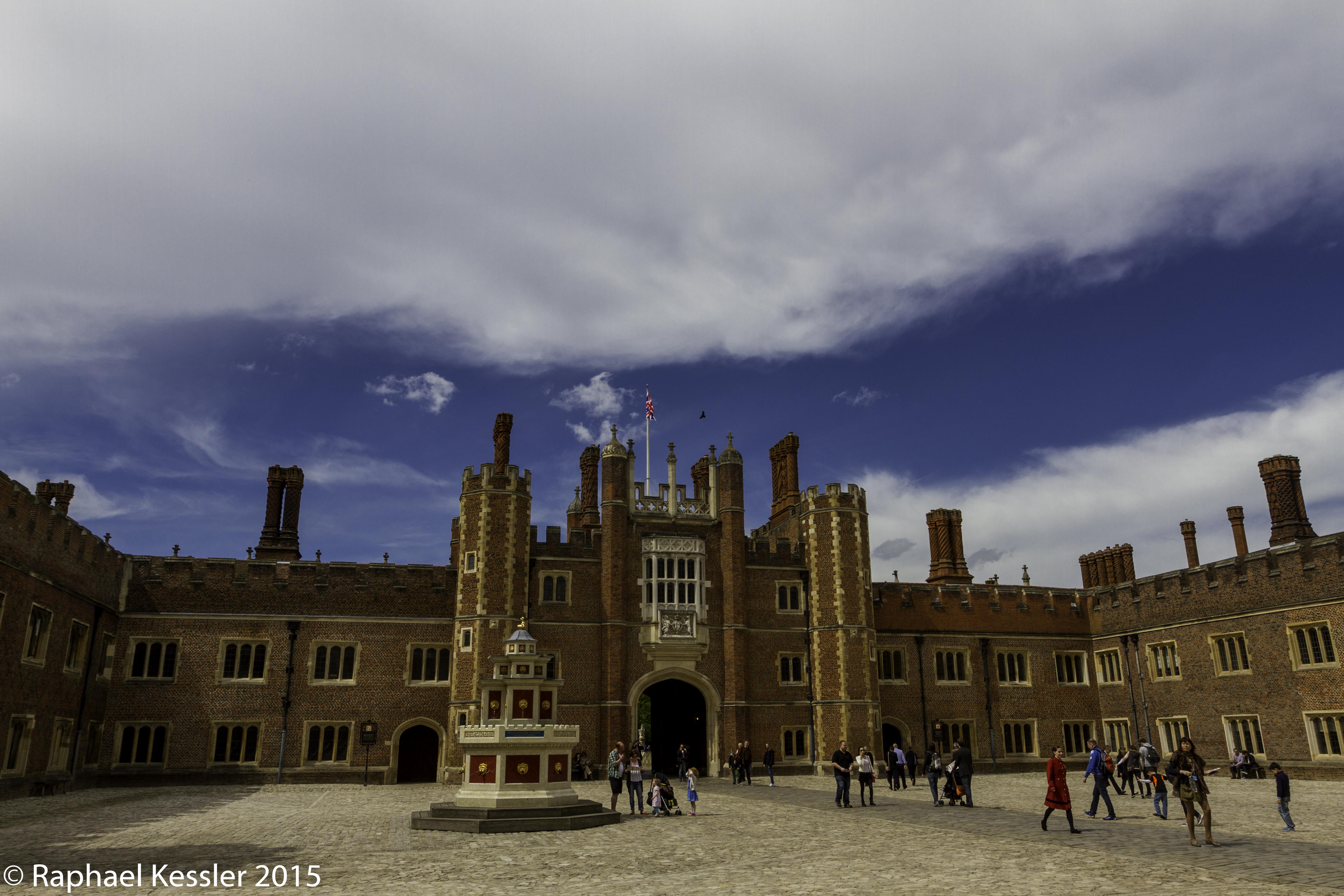 © Copyright - Raphael Kessler 2015 - England - Hampton Court Palace